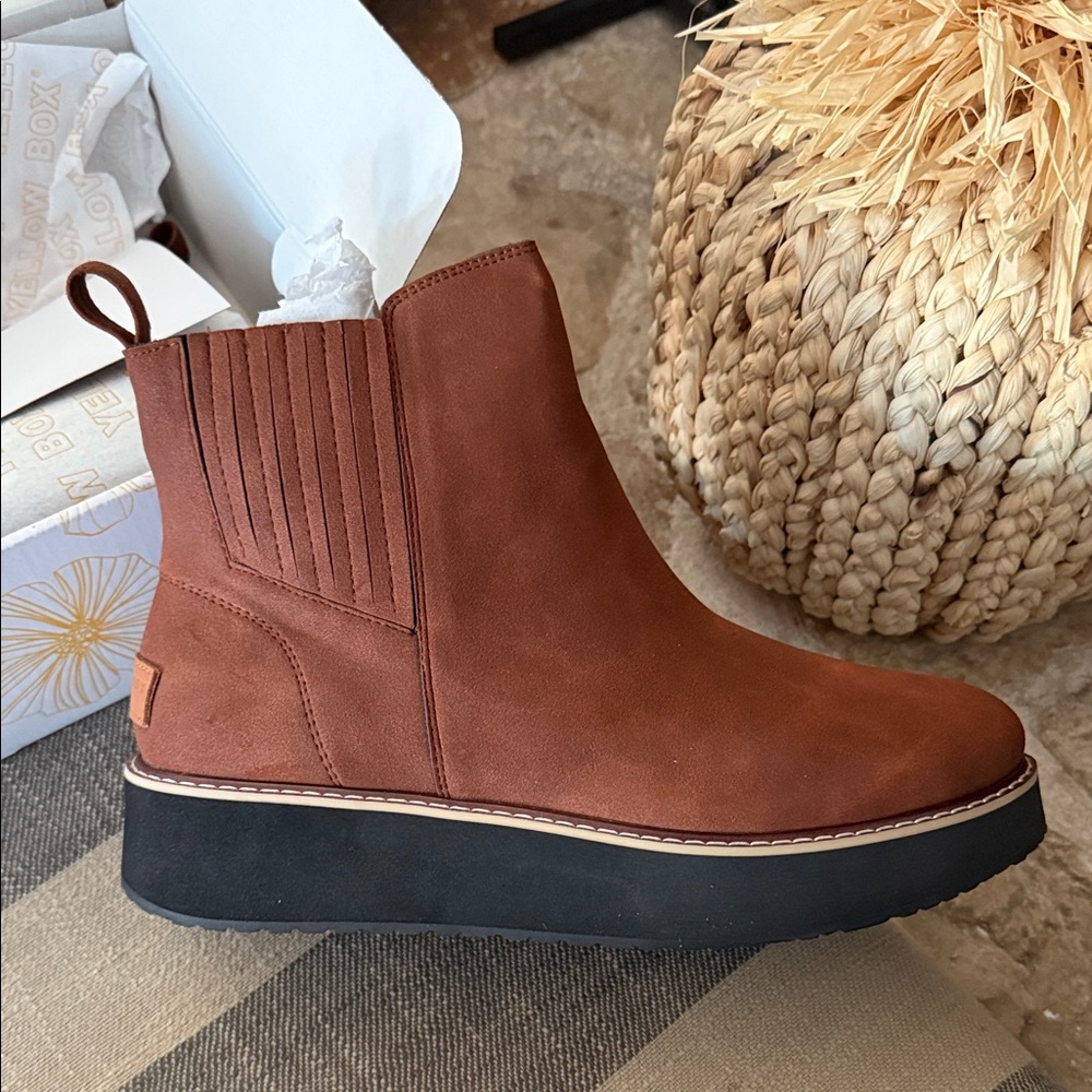 Yellow Box Chestnut Ankle Booties